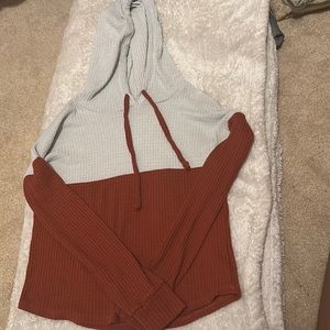 Size extra small Hooded, Split-colored sweater